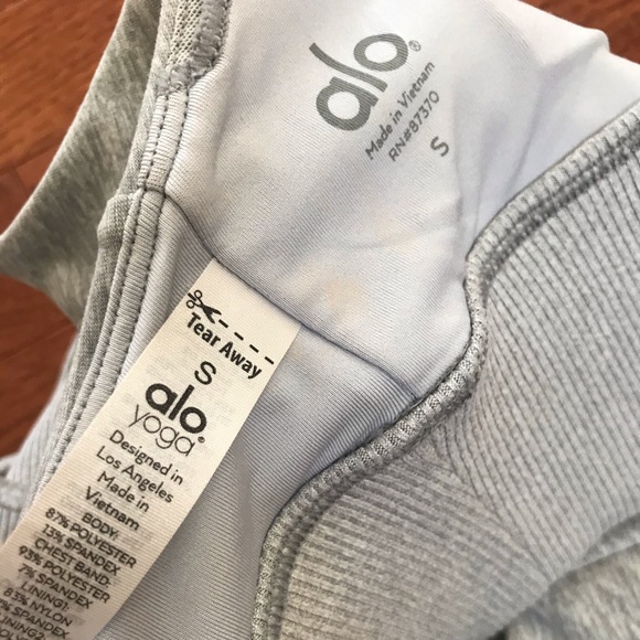Alo Yoga Alosoft Lavish Bra in Heather Grey Sz S - Picture 6 of 6